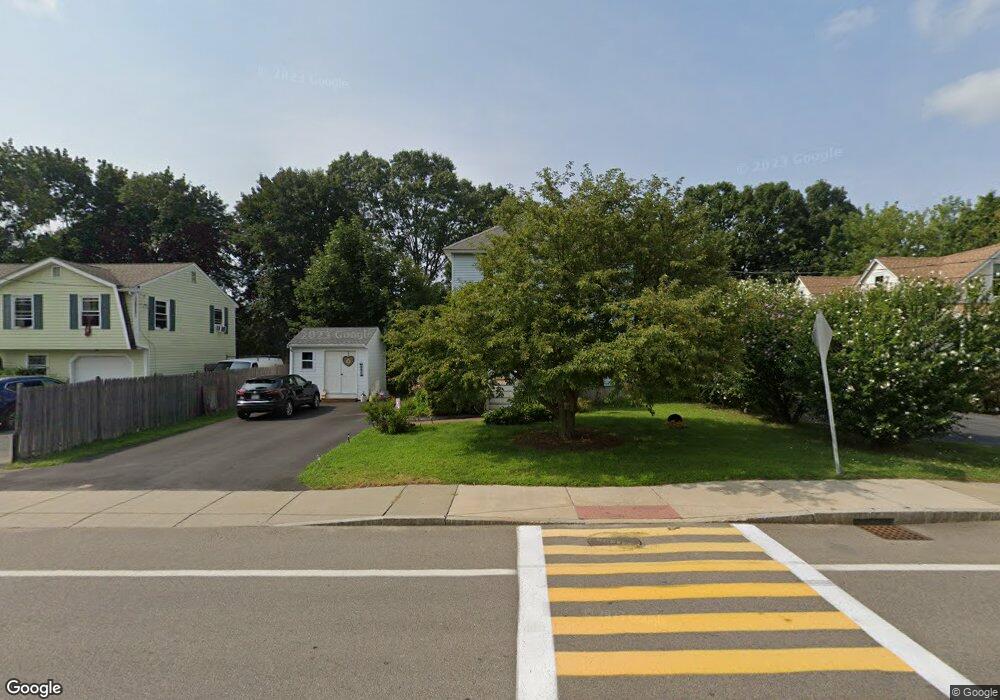 999 Waverly St, Framingham, MA 01702 - photo 1