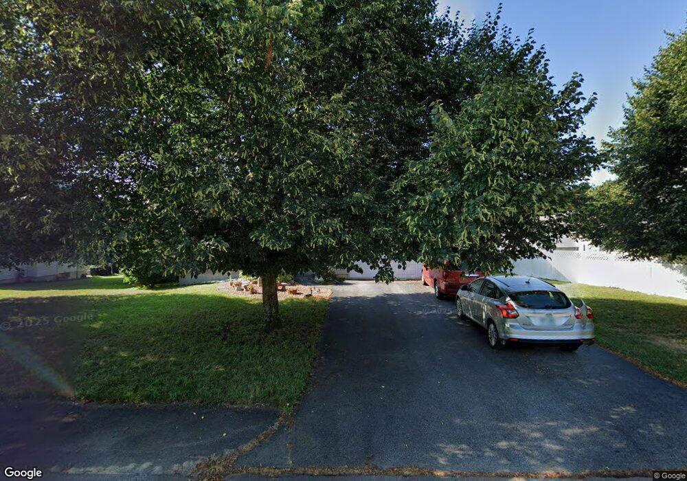 17 Freedom St, MerriMacK, NH 03054 - photo 1