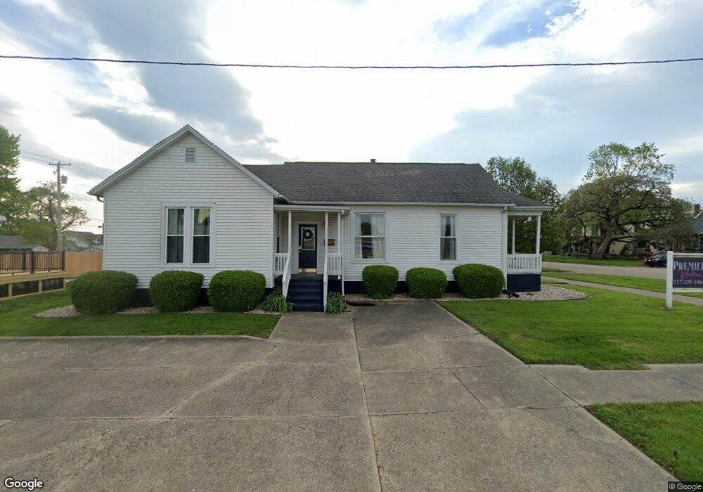 920 Broadway Ave, Mattoon, IL 61938 - photo 1