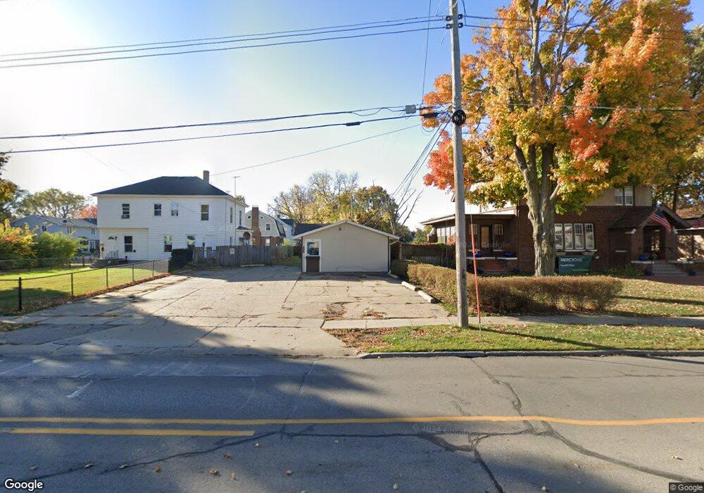 521 1st Ave E, Newton, IA 50208 - photo 1