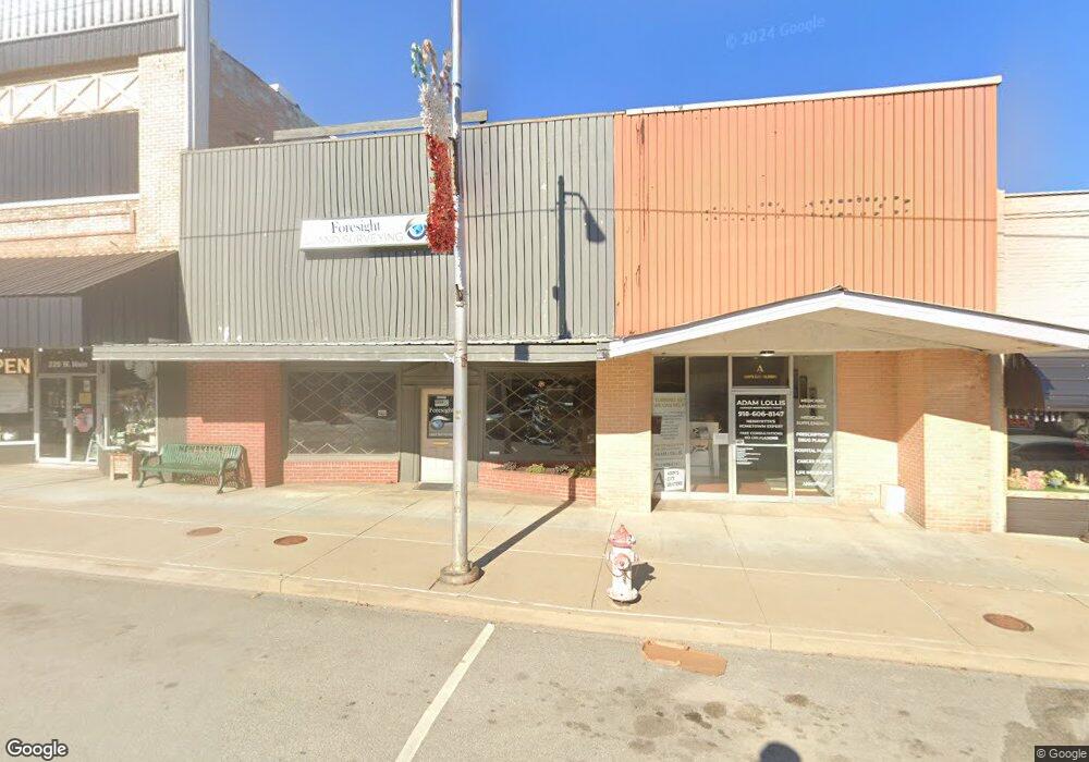 318 W Main St, Henryetta, OK 74437 - photo 1