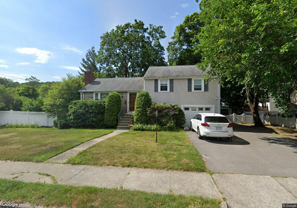 72 Heatherland Rd, Newton Highlands, MA 02461 - photo 1