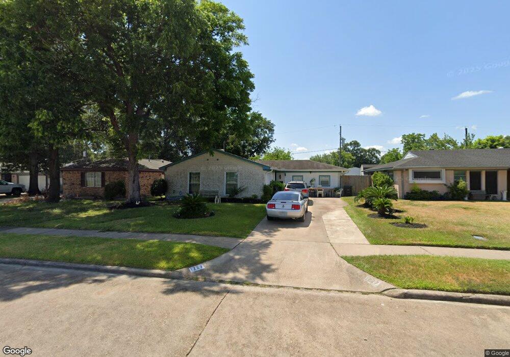 1227 Helms Rd, Houston, TX 77088 - photo 1