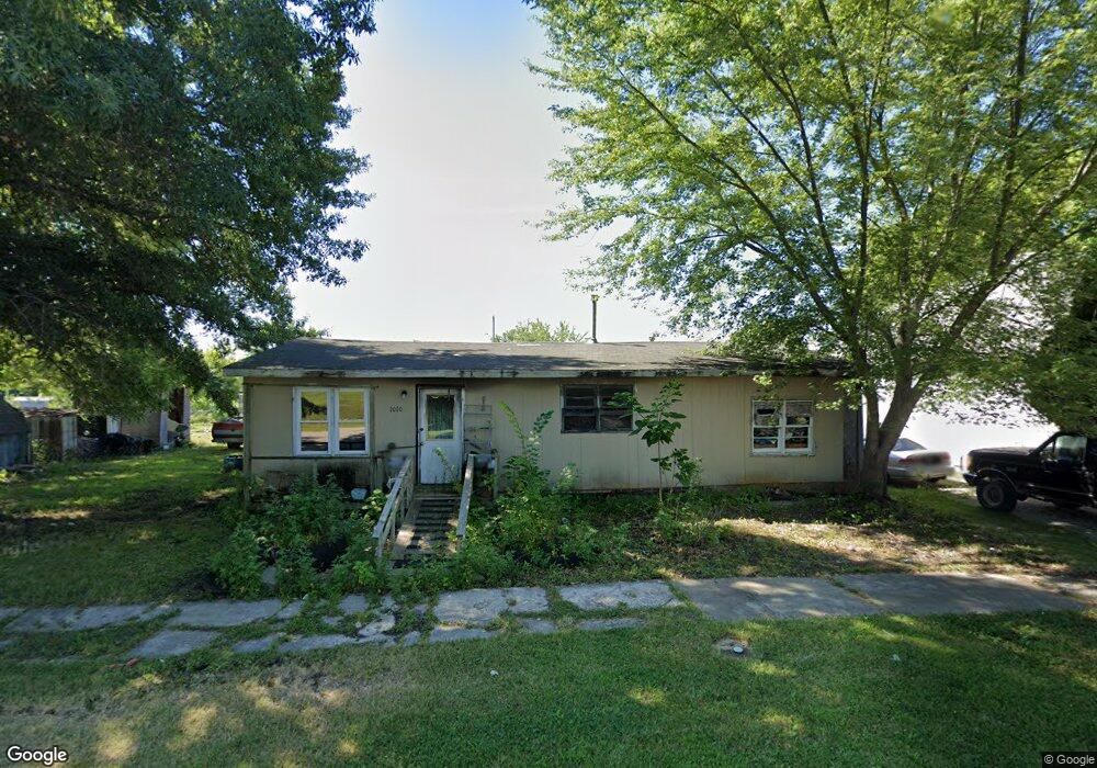 1010 Henry St, Moberly, MO 65270 - photo 1