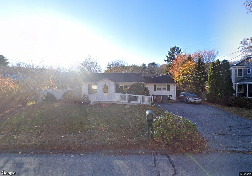 92 E Pattagansett Rd, Niantic, CT 06357 - photo 1