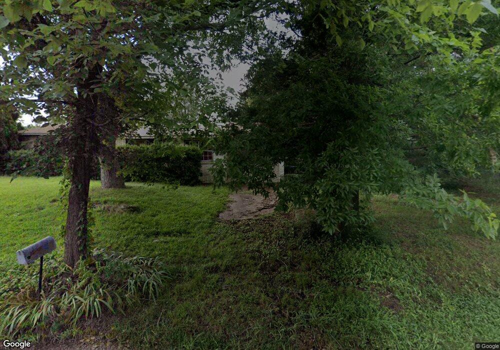 110 E Trice St, Hugo, OK 74743 - photo 1