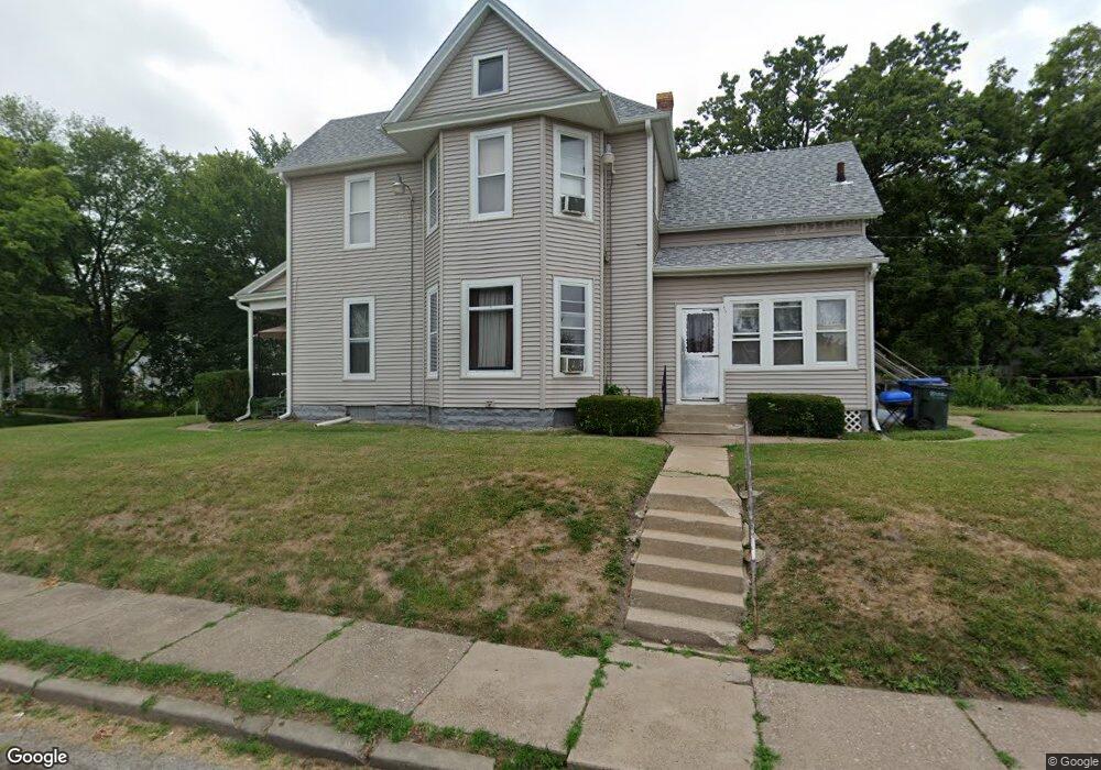 1301 Brown St unit 1301 1/2 Brown Stree, Davenport, IA 52804 - photo 1