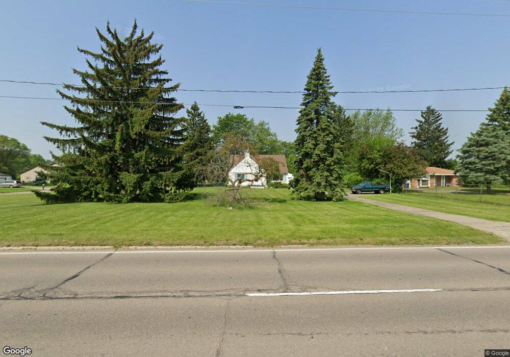 5070 Fenton Rd, Flint, MI 48507 - photo 1
