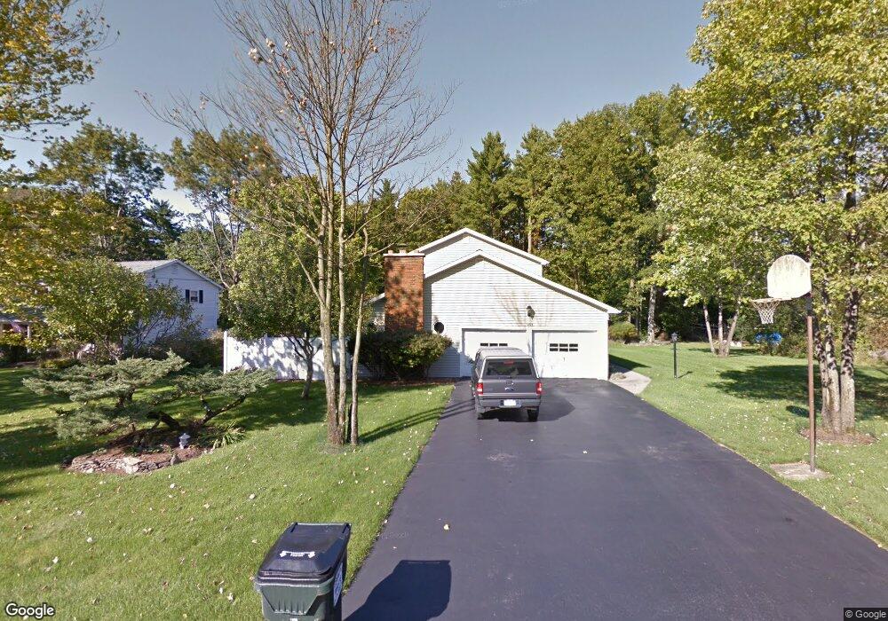 1205 Oakleaf Hill, Schenectady, NY 12303 - photo 1