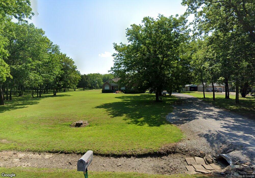 1404 N Cherokee Ave, Chouteau, OK 74337 - photo 1