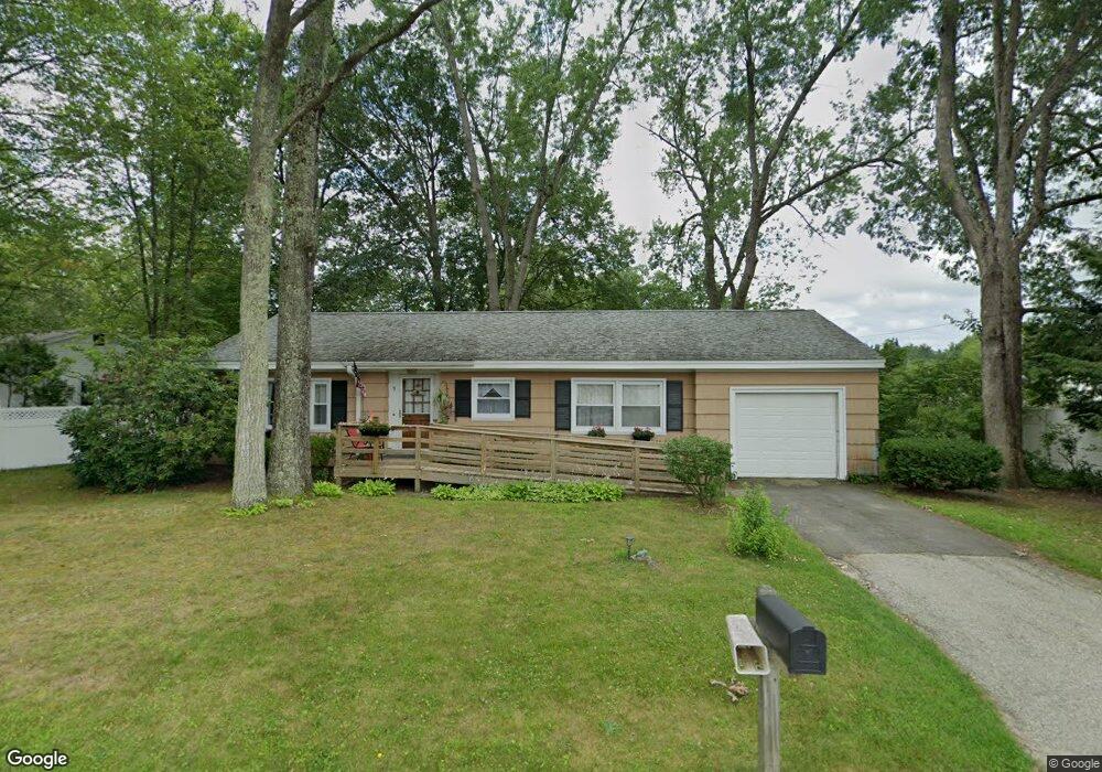 9 Bond St, Hudson, NH 03051 - photo 1