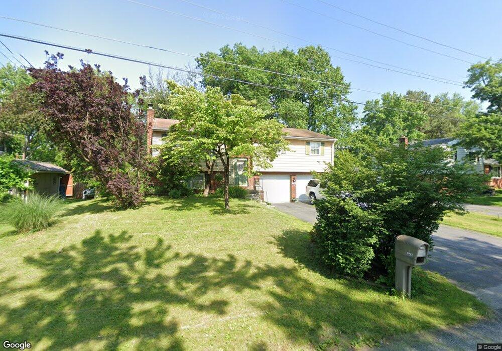 126 Edgewater Dr, Chambersburg, PA 17202 - photo 1