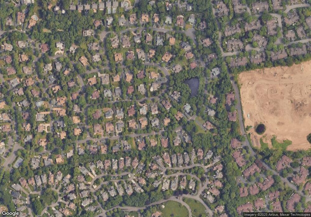 11 Brighton Rd S, Manhasset, NY 11030 - photo 1