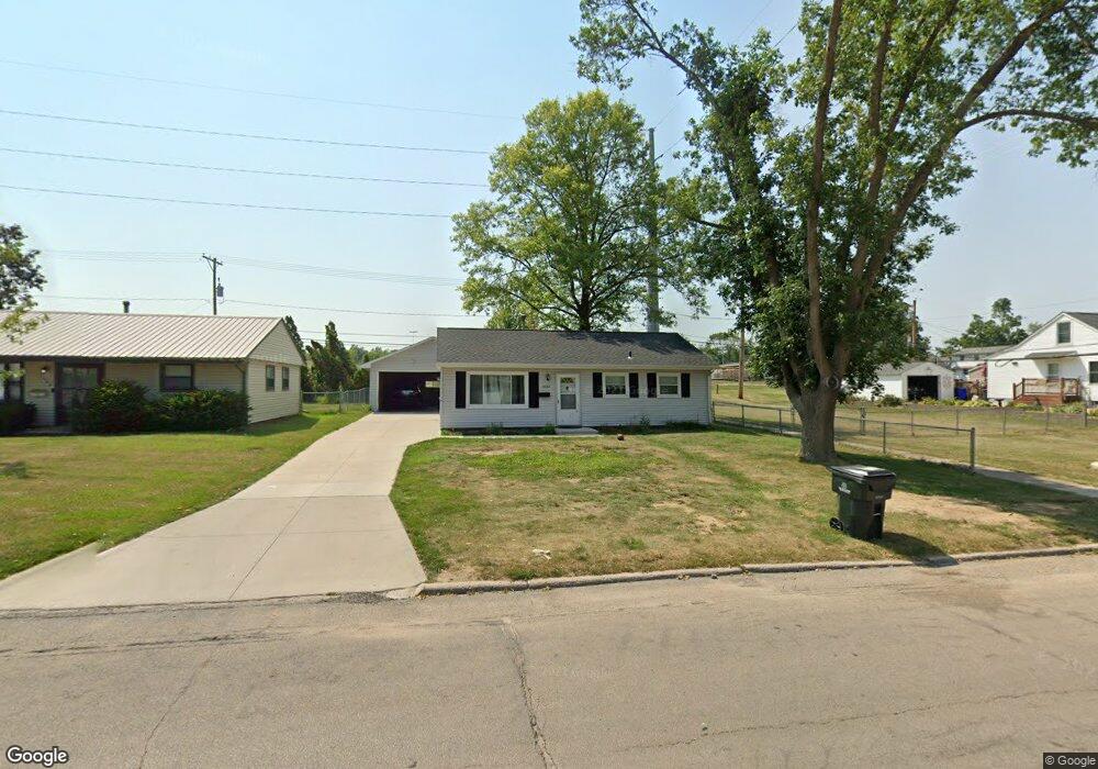 1002 18th St SW, Cedar Rapids, IA 52404 - photo 1