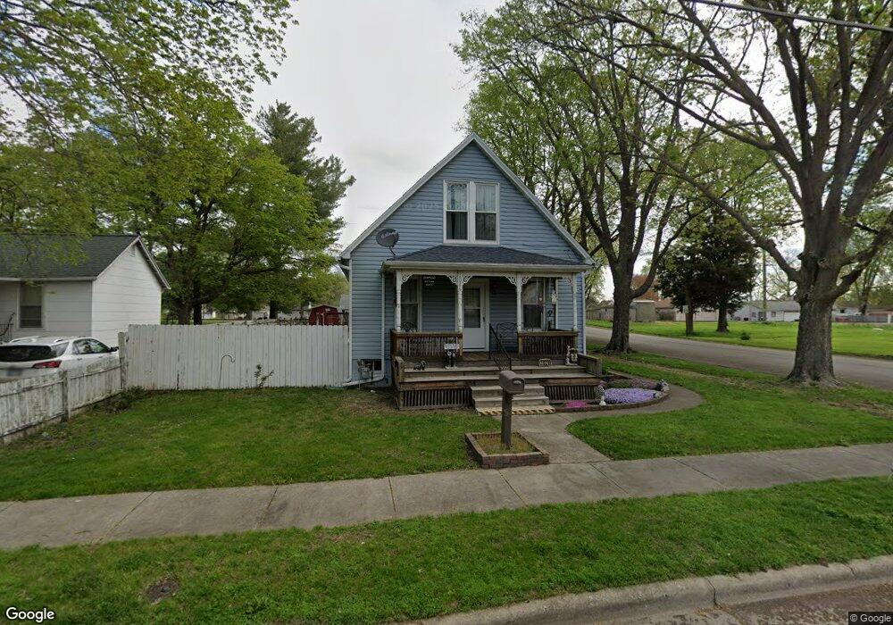1026 Davenport St, Lincoln, IL 62656 - photo 1