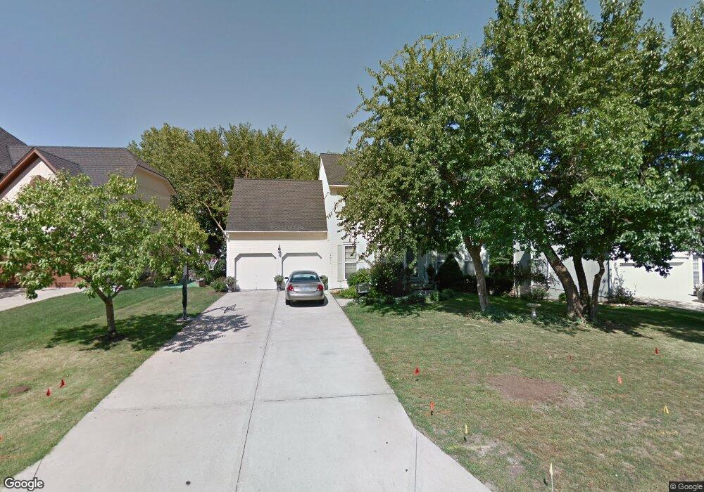 14816 Rhodes Cir, Lenexa, KS 66215 - photo 1