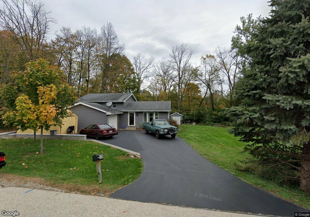 5708 Roger St, Algonquin, IL 60102 - photo 1