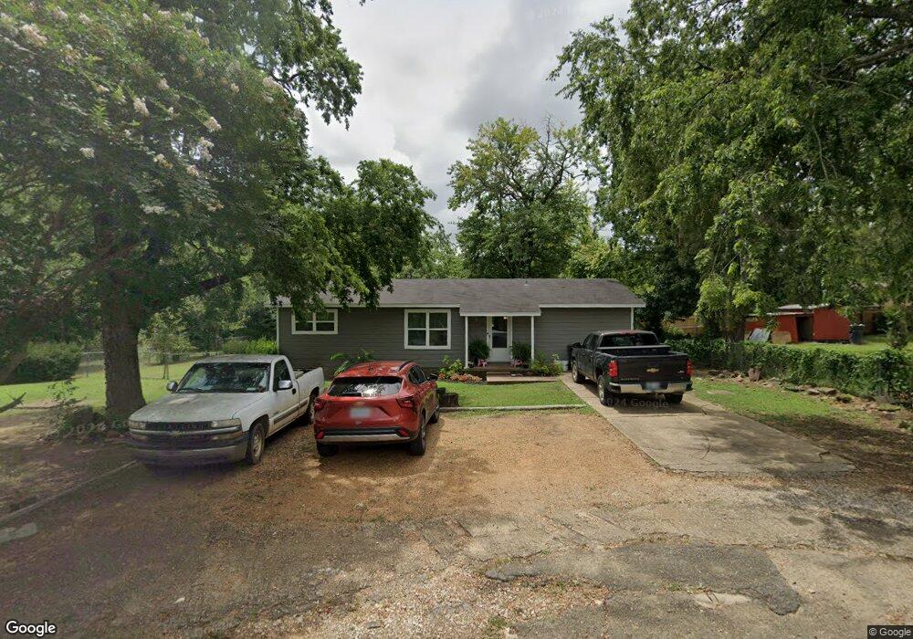 304 E Lloyd St, Hugo, OK 74743 - photo 1