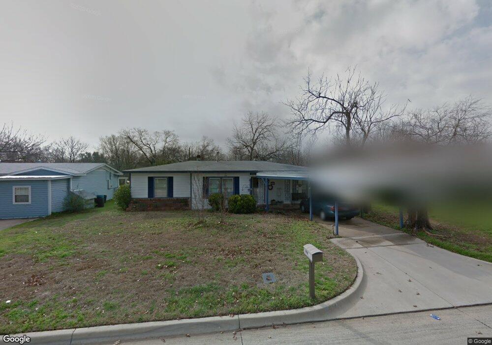 604 Brookfield Dr, Hurst, TX 76053 - photo 1