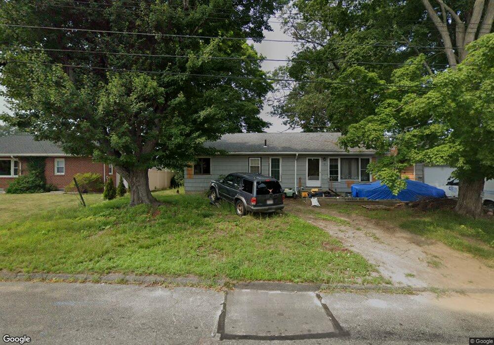 20 Oakridge St, Ludlow, MA 01056 - photo 1