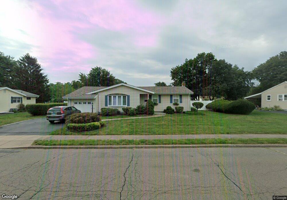 98 Cushman Dr, Manchester, CT 06042 - photo 1