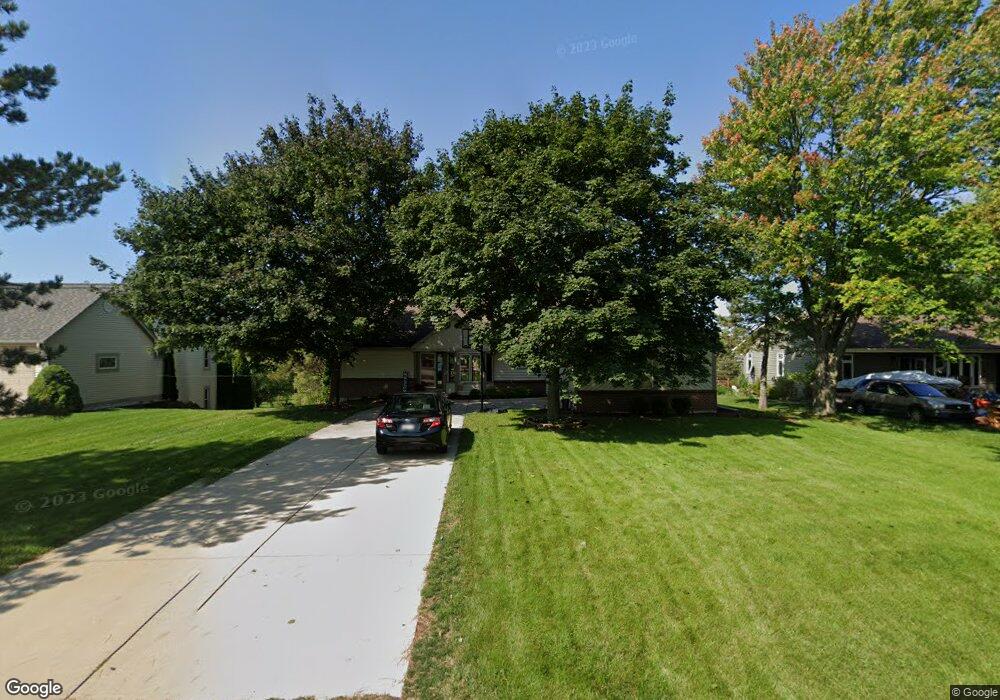 W136N6751 Claas Rd, Menomonee Falls, WI 53051 - photo 1