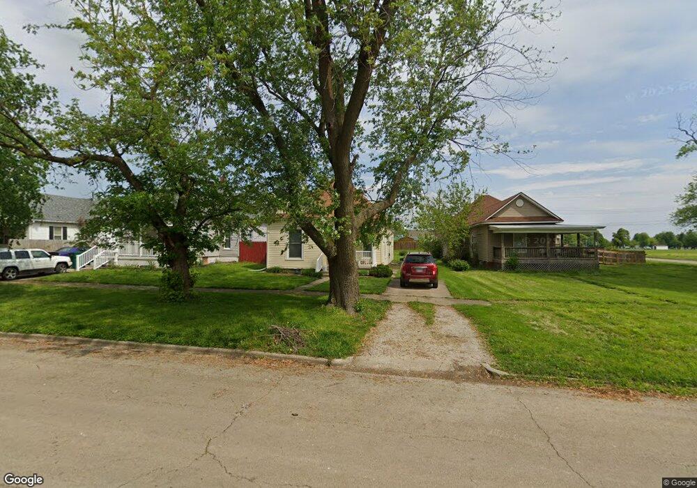 1808 Piatt Ave, Mattoon, IL 61938 - photo 1