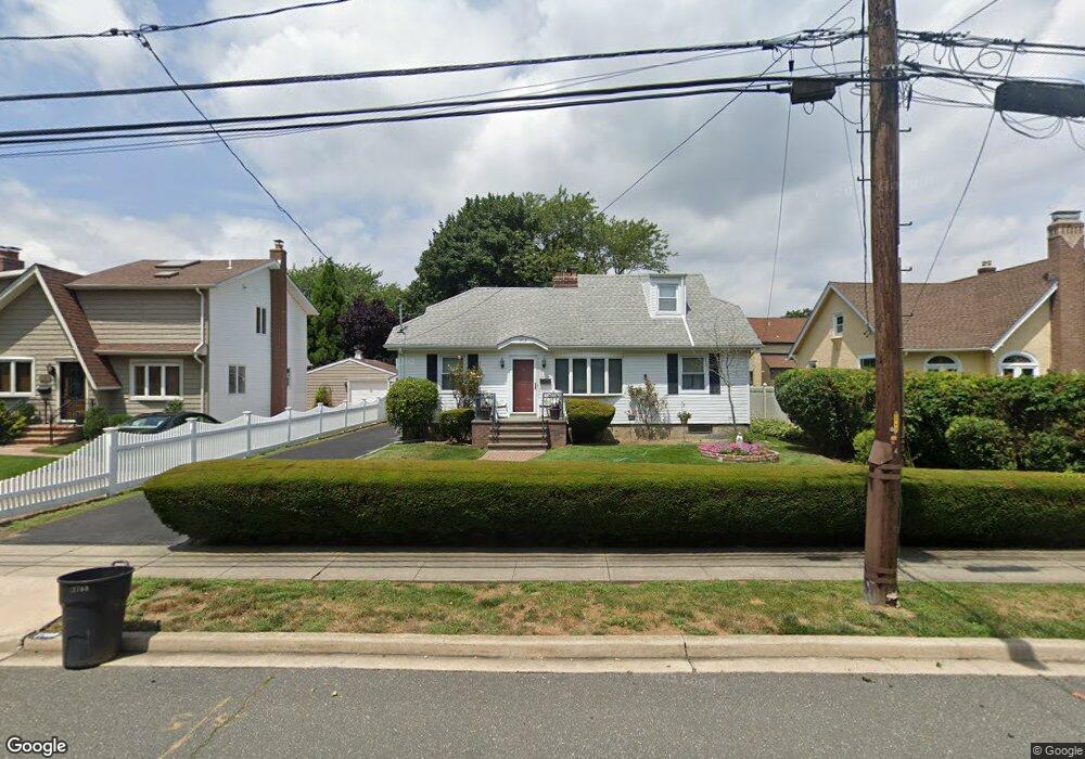 1709 Yale Rd, Merrick, NY 11566 - photo 1