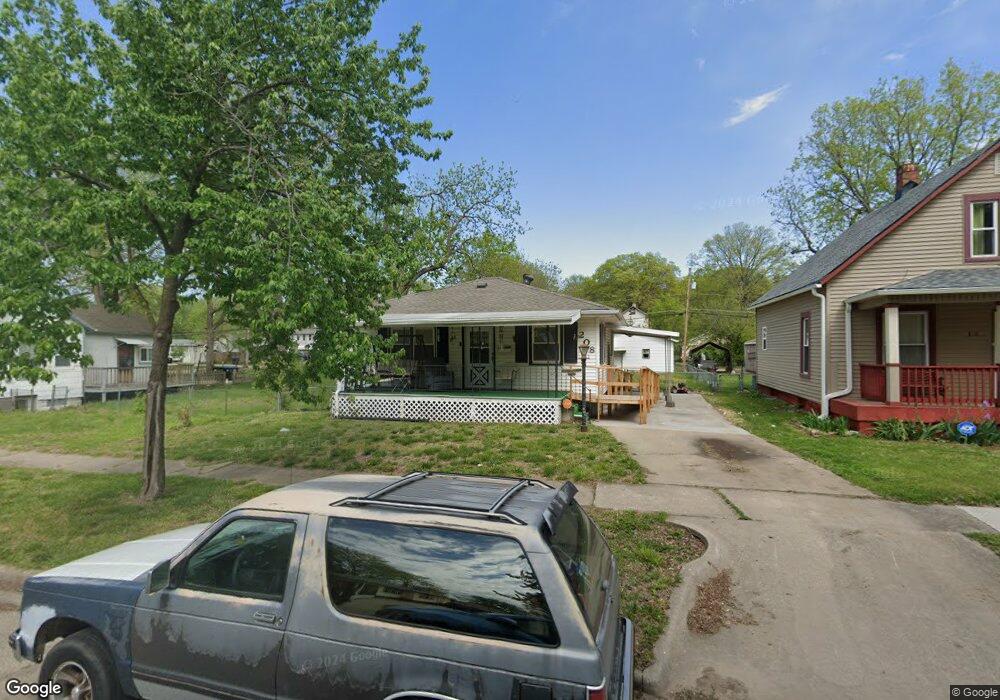 208 SW Orchard St, Topeka, KS 66606 - photo 1