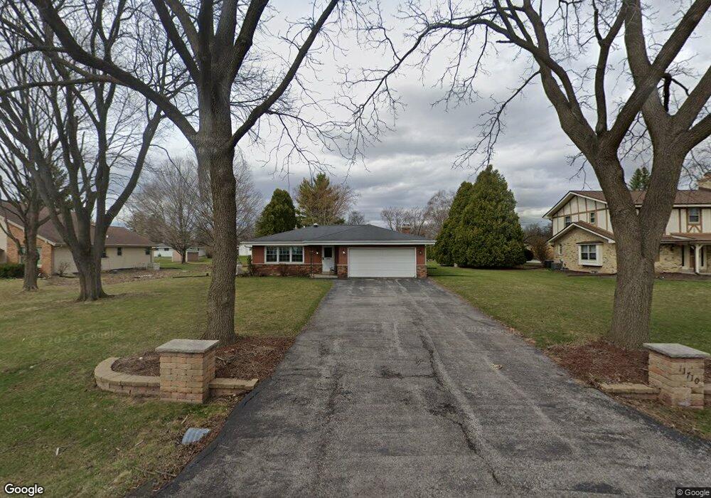 11710 W Shields Dr, Franklin, WI 53132 - photo 1