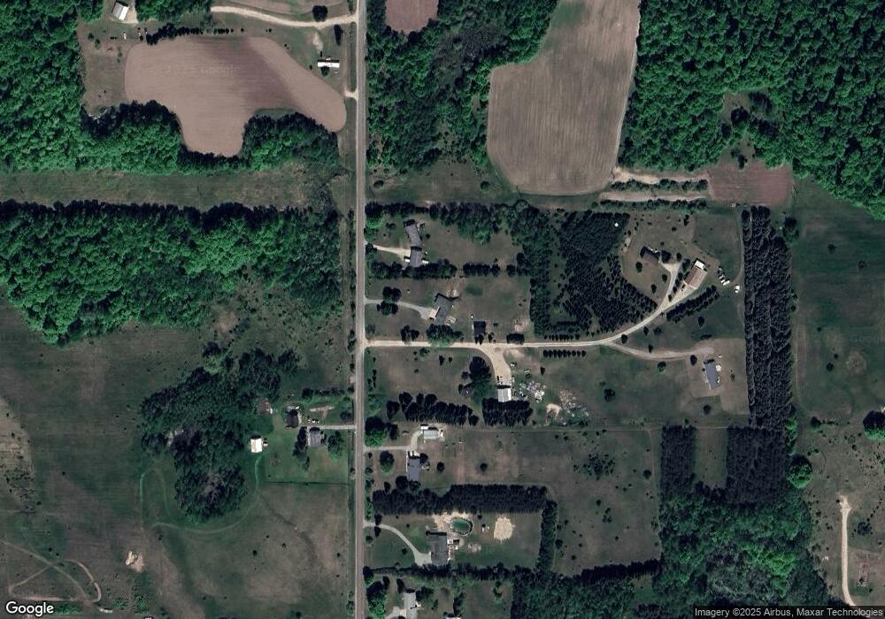 10448 Burnett Rd, Charlevoix, MI 49720 - photo 1