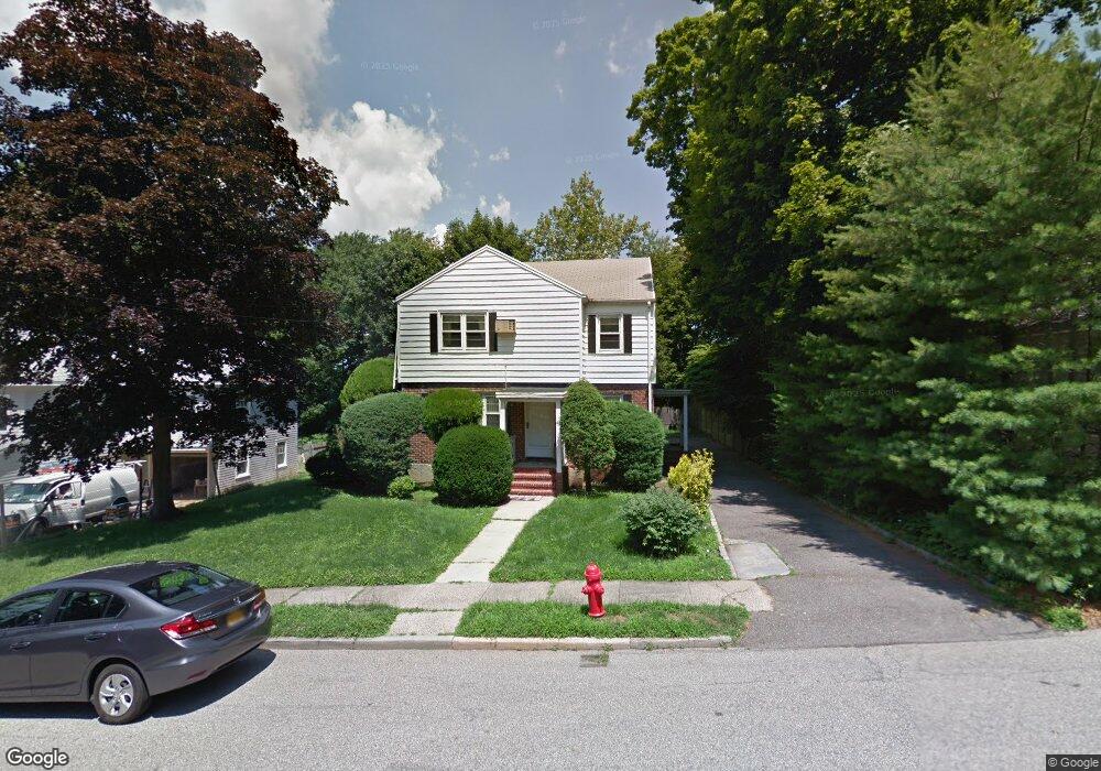 43 5th Ave unit 2, Port Washington, NY 11050 - photo 1