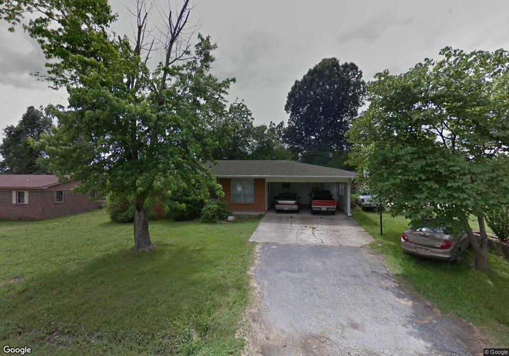 302 Walnut Dr, Paragould, AR 72450 - photo 1