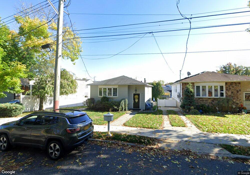 1232 Drumgoole Rd E, Staten Island, NY 10312 - photo 1