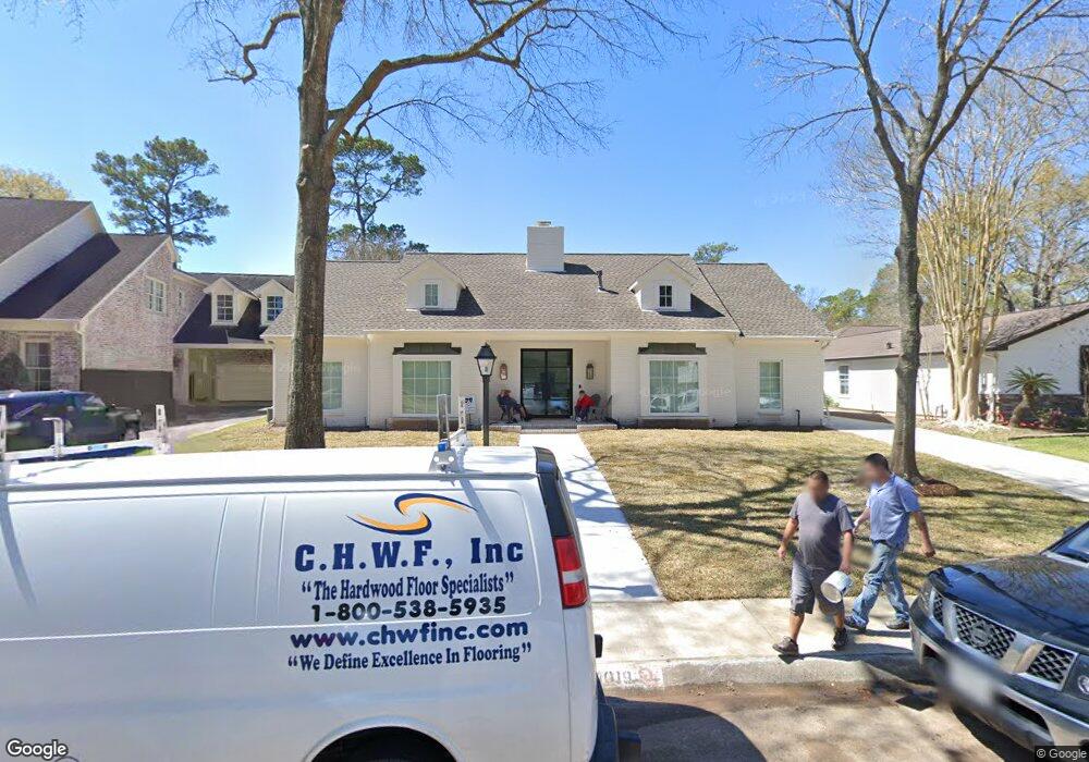 10019 Briar Dr, Houston, TX 77042 - photo 1