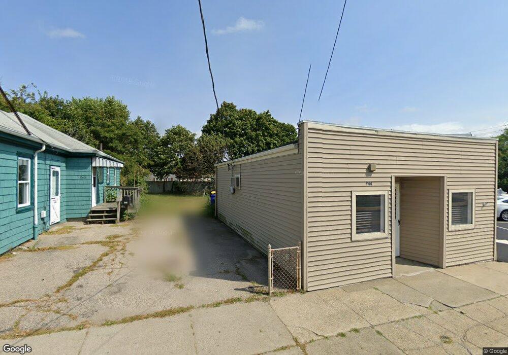 944 Stafford Rd unit 1, Fall River, MA 02721 - photo 1