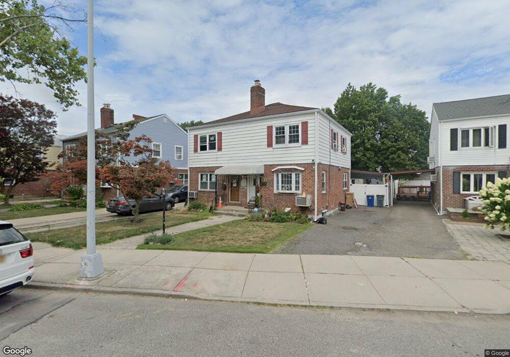 13839 64th Ave, Flushing, NY 11367 - photo 1