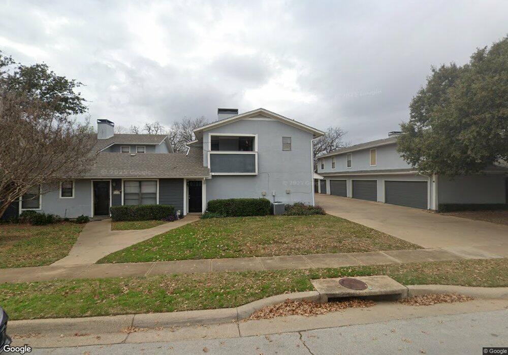 607 Ridgeline Dr, Hurst, TX 76053 - photo 1