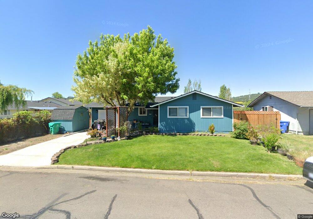 11 N Deanjou Ave, Eagle Point, OR 97524 - photo 1