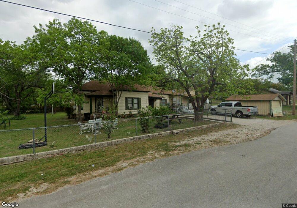 803 S Miller St, Decatur, TX 76234 - photo 1