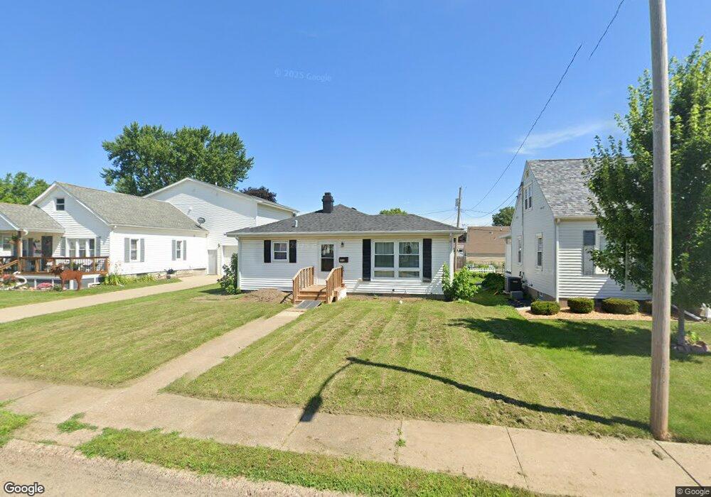 2334 W High St, Davenport, IA 52804 - photo 1