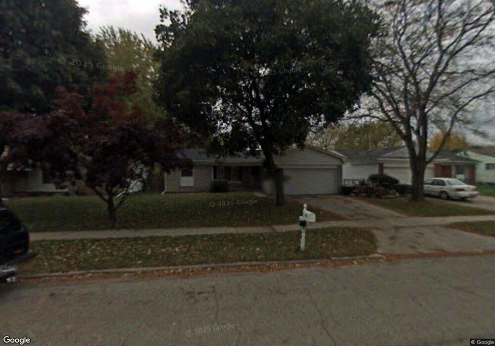 4047 Windward Dr, Lansing, MI 48911 - photo 1