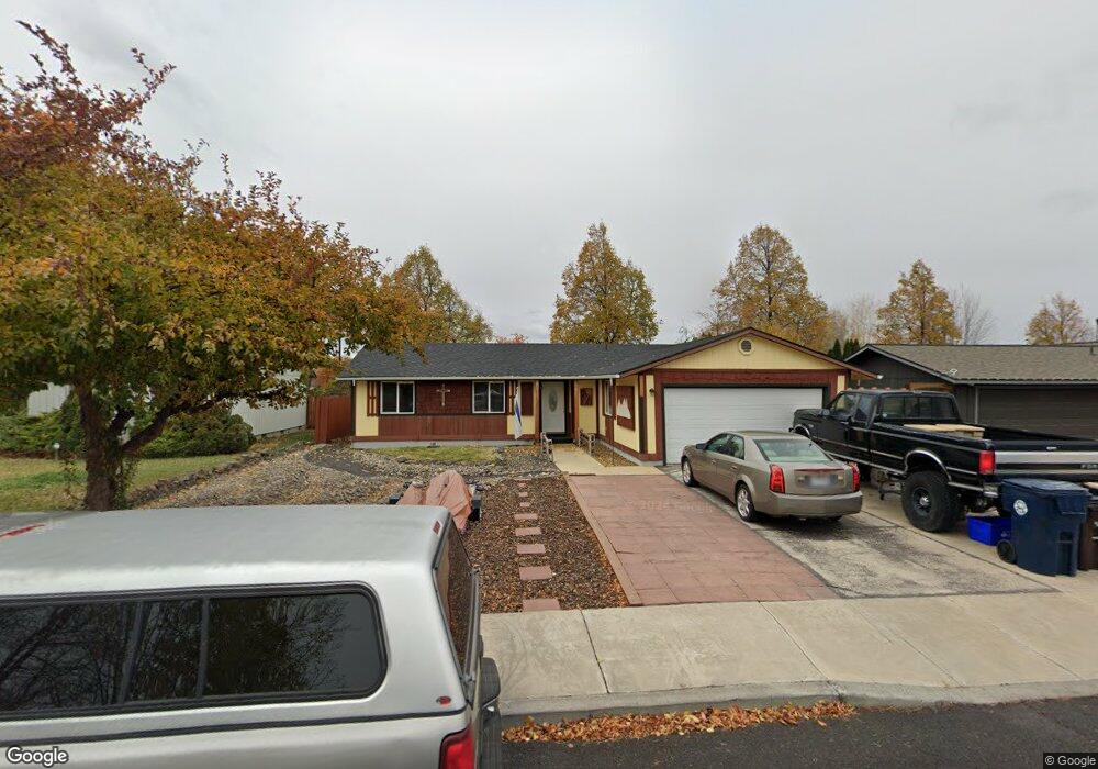 1413 SW 28th St, Redmond, OR 97756 - photo 1