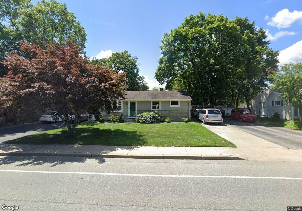 300 Strawberry Field Rd, Warwick, RI 02886 - photo 1