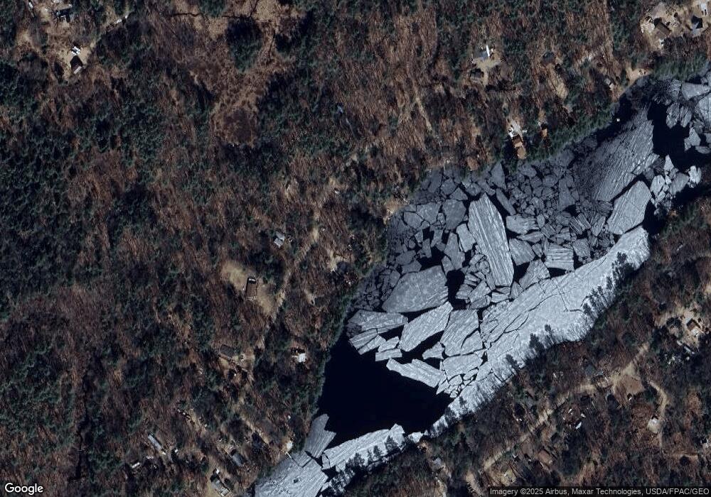 679 Long Shores Dr, Barrington, NH 03825 - photo 1