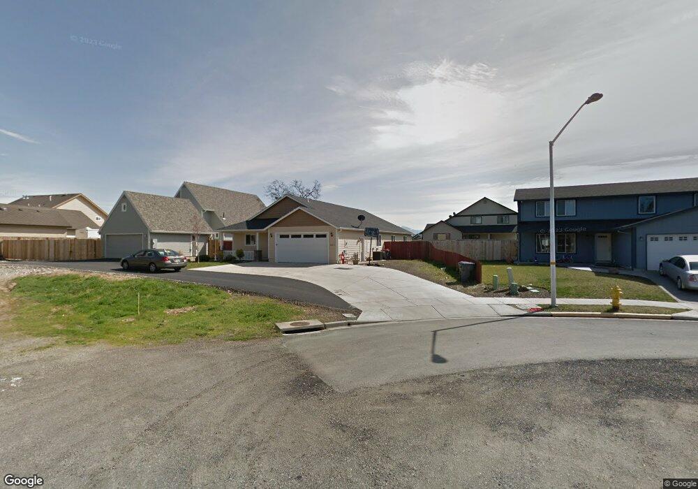 2010 Aristona St, Central Point, OR 97502 - photo 1