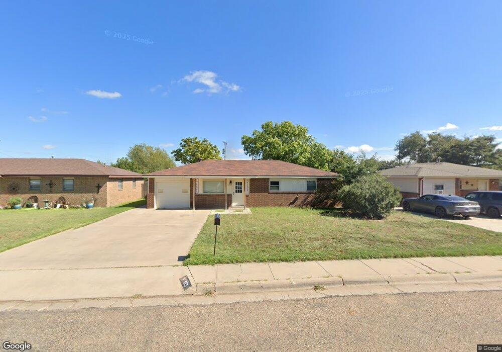 612 Pine Ave, Dumas, TX 79029 - photo 1