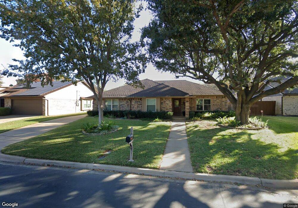 2304 Farrington Ln, Hurst, TX 76054 - photo 1