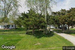 210 Crowder Ave, Tovey, IL 62570