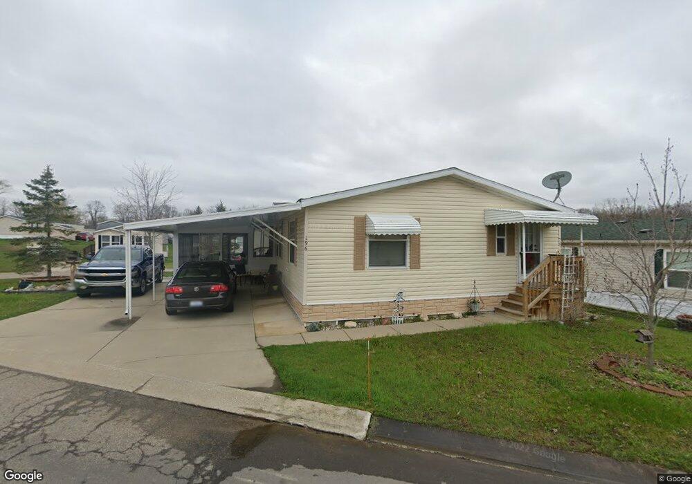 226 Mcauliffe Dr unit 226, Flushing, MI 48433 - photo 1